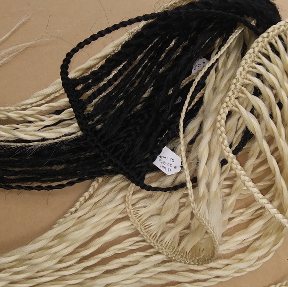 3 blonde black tie on ponytail extensions - Picture 3 of 8